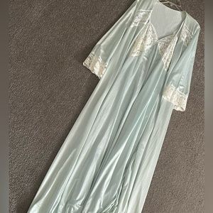 Vintage Peignoir Set